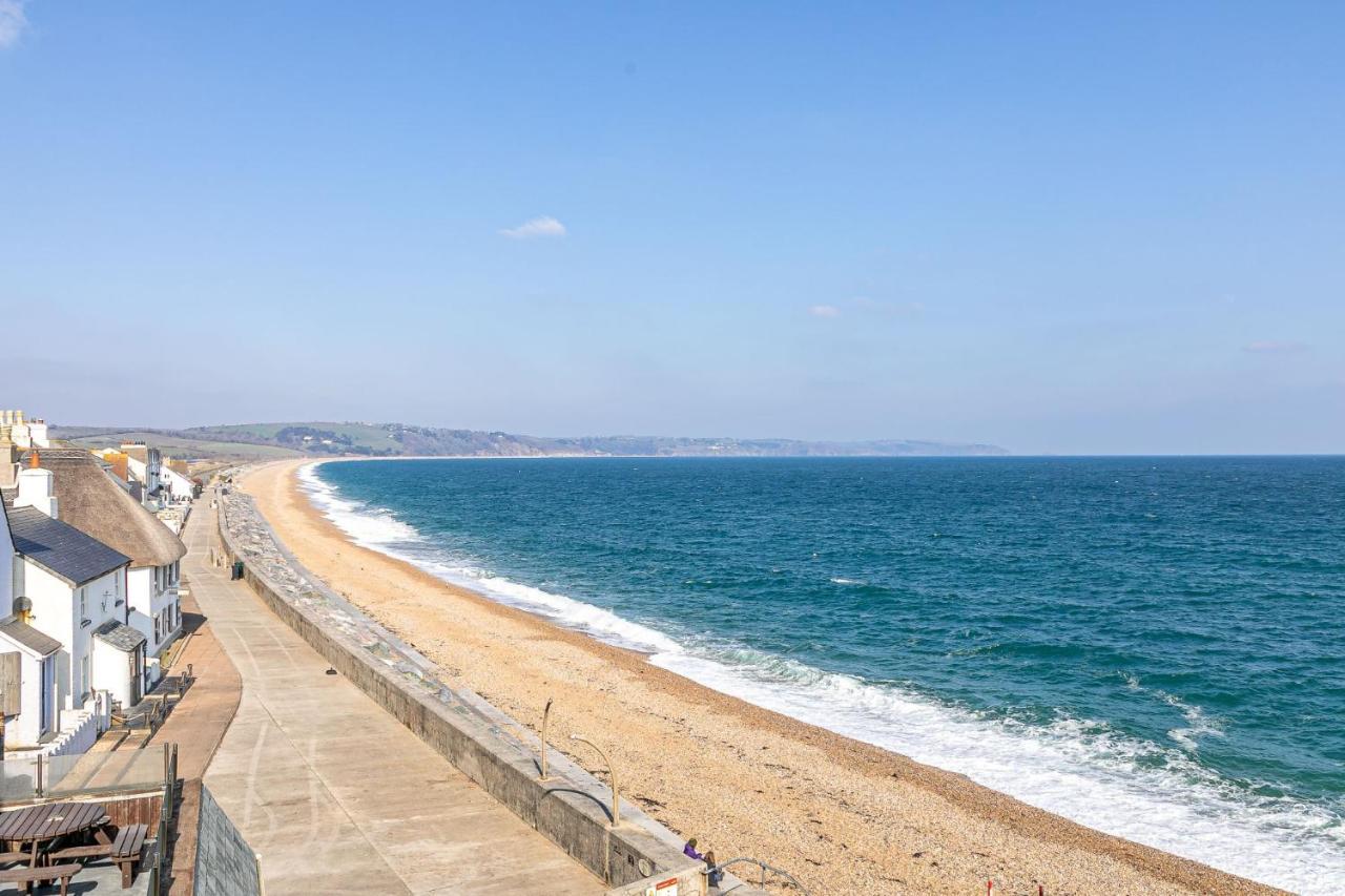 11 At The Beach Apartment Beesands Exterior photo